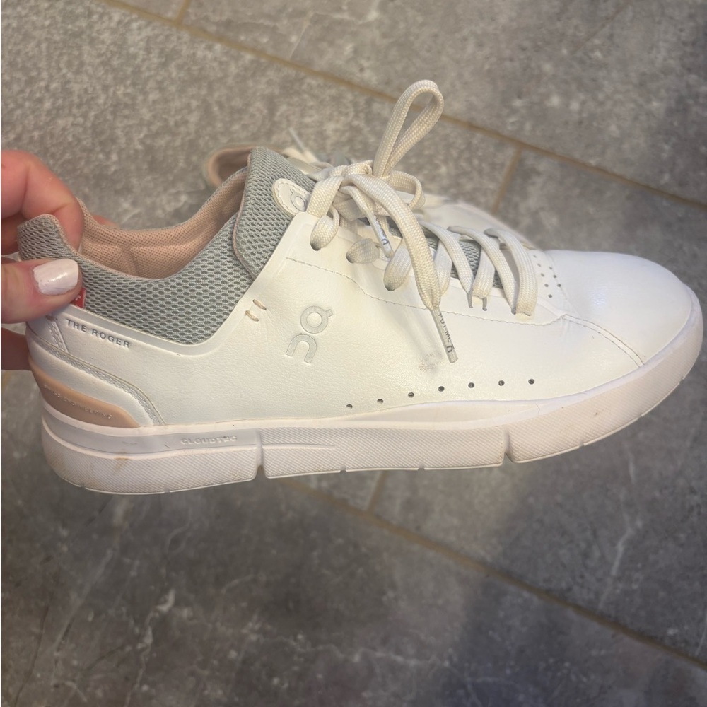 On Running Women's Cream and Gray Sneakers